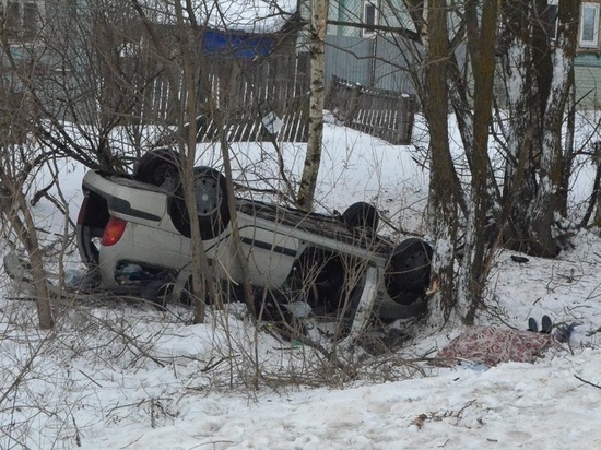 Один человек погиб, другой в реанимации после ДТП в Тверской области