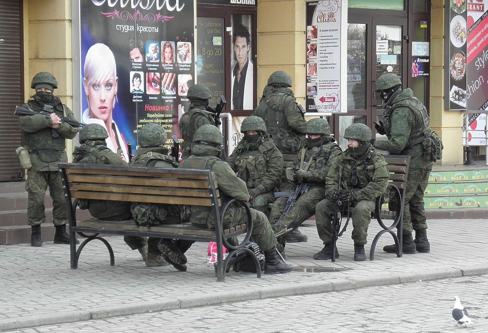 Появление "вежливых людей" в Симферополе: как Украина потеряла Крым