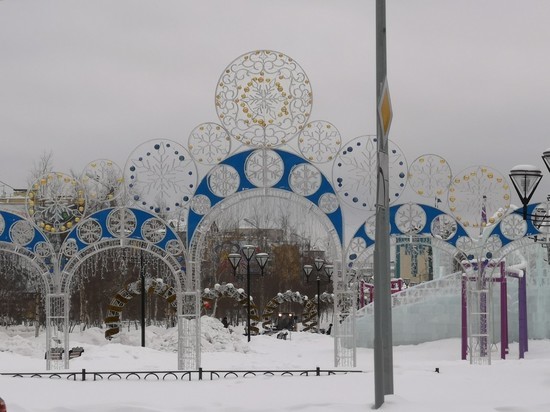 Ледовый городок в Ноябрьске начнут разбирать после Масленицы