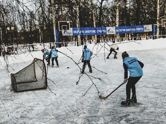 Каток ТГК-1 в Губернаторском парке Петрозаводска закрылся хоккейным турниром