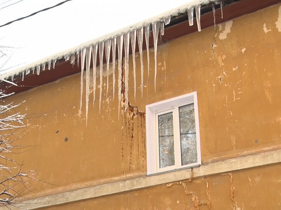 За сосульки и снег на крышах в Кирове будут расплачиваться директора УК