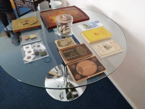 Калининградскому Музею Мирового океана передали коллекцию ценного конфиската