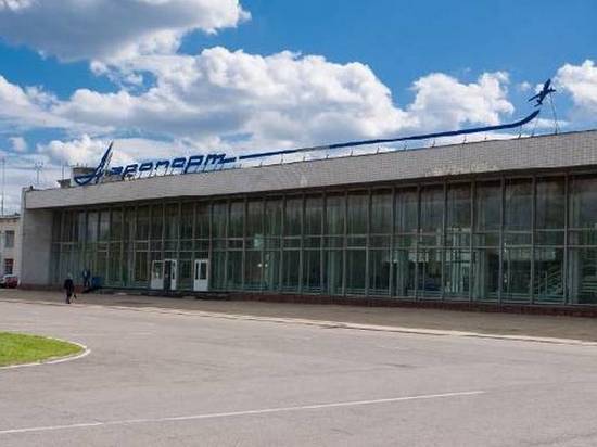 Директор тамбовского аэропорта растратил 140 тысяч рублей