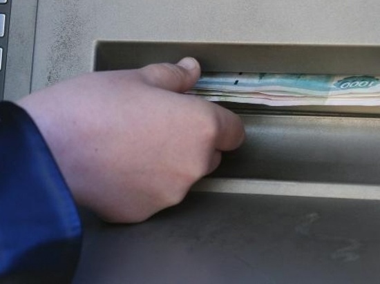 Ульяновец украл 16 тысяч, оставленные пенсионером в банкомате