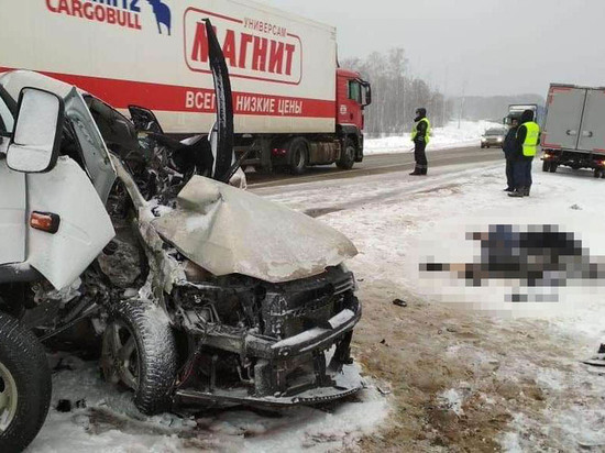 Водитель и пассажир иномарки погибли в ДТП в Чувашии
