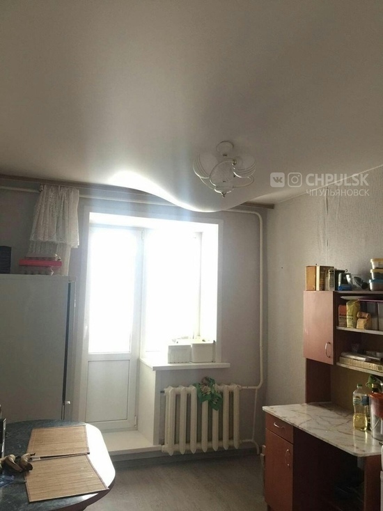 Квартира в Ульяновске "уплывает" из-за протекания крыши