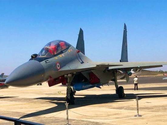 На границе Индии и Пакистана в воздушном бою сошлись Су-30 и F-16