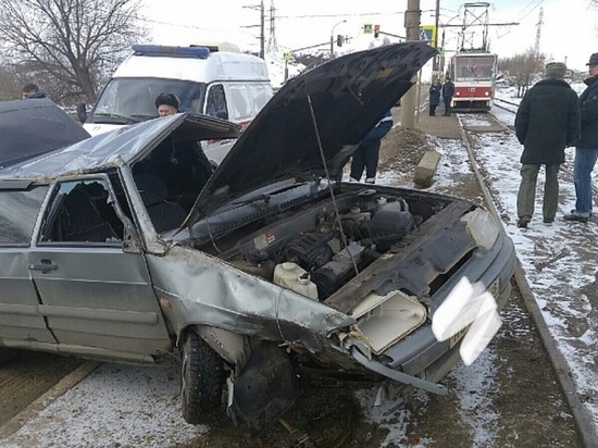 В Липецке пьяный водитель блокировал движение на Октябрьском мосту
