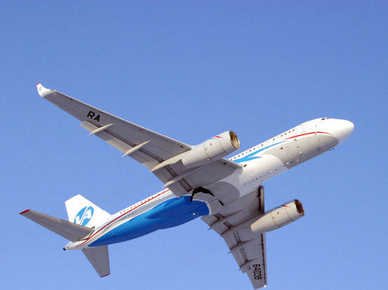 Рейс Кемерово – Москва задержали из-за "минирования" самолета