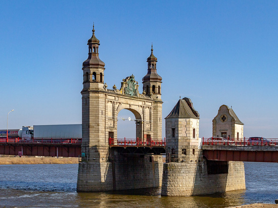 Мост королевы Луизы в Советске цел и невредим