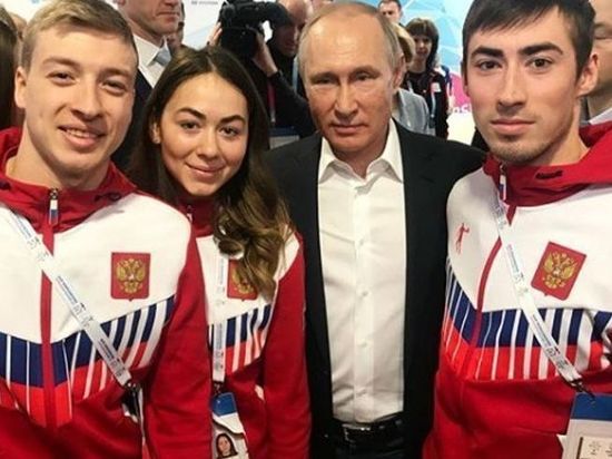 Владимир Путин сфотографировался с ярославскими фристайлистами