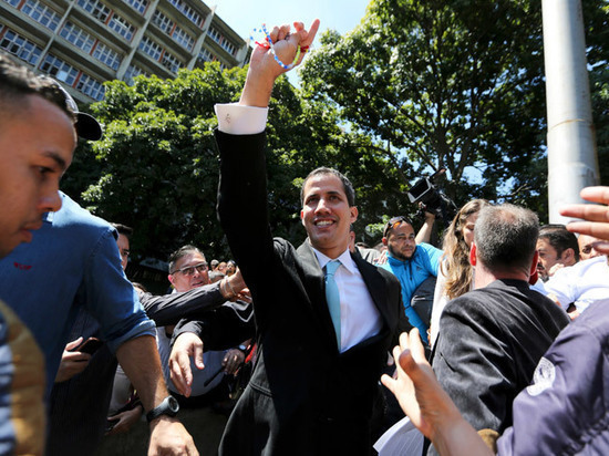 В Венесуэле намерены задержать оппозиционера, когда он вернётся в страну
