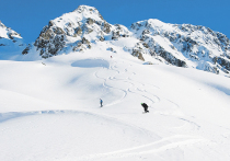 «Стихия оказалась сильнее»

Под лавину 28 февраля попала группа, которая занималась одним из самых дорогих видов фрирайда — хели-ски, когда лыжников или сноубордистов доставляют к началу спуска на вертолете