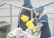 Перед Международным женским днем в Москве массово появляются цветы