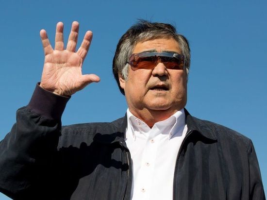 С бывшего губернатора Кузбасса требуют 7 млн рублей в суде