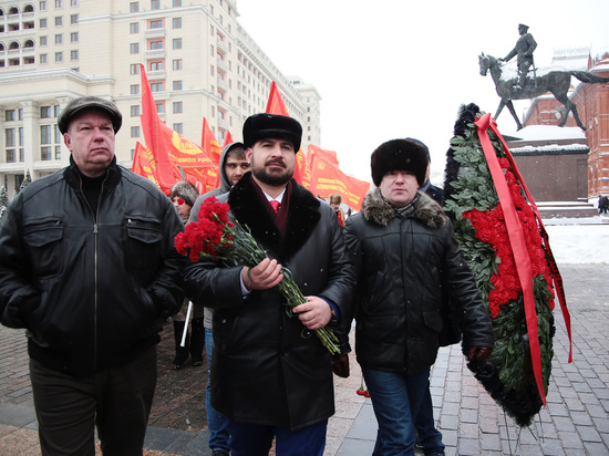 Депутат сравнил осквернивших могилу Сталина с Гитлером: «Будет литься кровь»