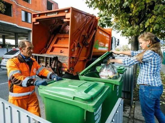 Многодетные семьи Тверской области не будут оплачивать вывоз мусора