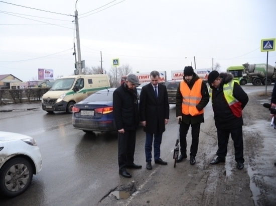 В Волгограде комиссия оценивает качество дорог после зимы