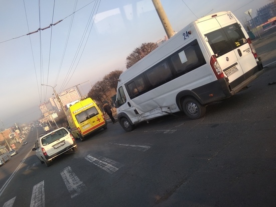 Три человека пострадали в аварии с маршруткой в Чите