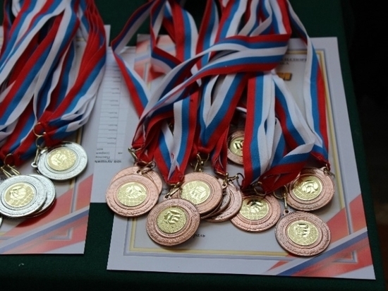 Тамбовчанин доплыл до четырех медалей
