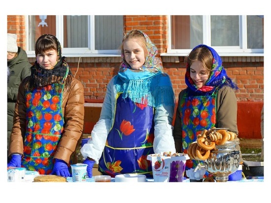 В Серпухове состоялась праздничная программа «Широкая Масленица»