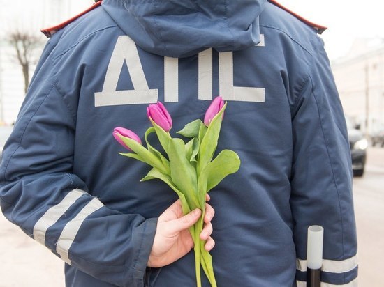 В Калининграде сотрудники ГИБДД уделили особое внимание автолюбительницам