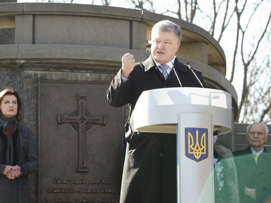 Порошенко заявил о развитии Украиной запрещенного ДРСМД нового оружия