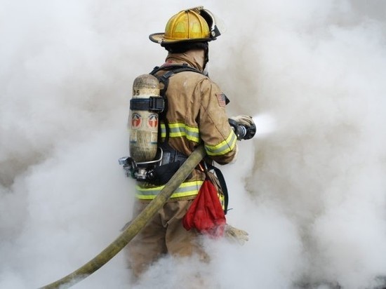 Четверых людей спасли из пожара в Чите