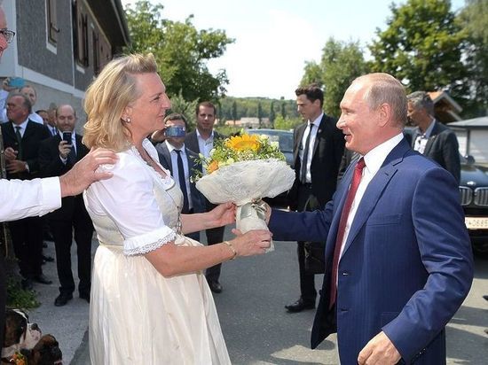 Карин Кнайсль сообщила, что познакомилась с российским лидером, работая журналисткой