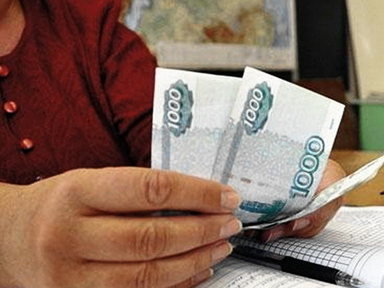 Треть работников сферы образования Воронежской области получают менее 15 тыс. рублей