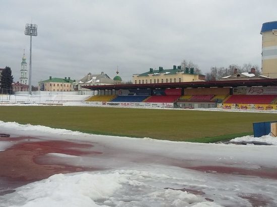 В Тамбове начали подогревать стадион "Спартак"
