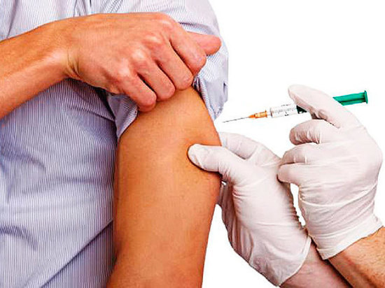 Вакцинация против клещевого энцефалита проходит в Хабаровске