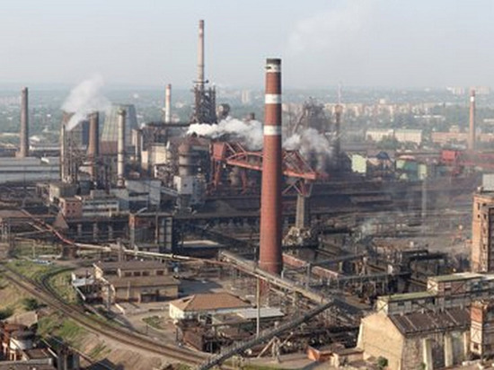 СМИ: Донецкий металлургический завод оказался на грани остановки