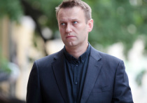 О том, что одна из сотрудниц сожительствует с юношей, не достигшим возраста согласия, в петербургском штабе Навального знали