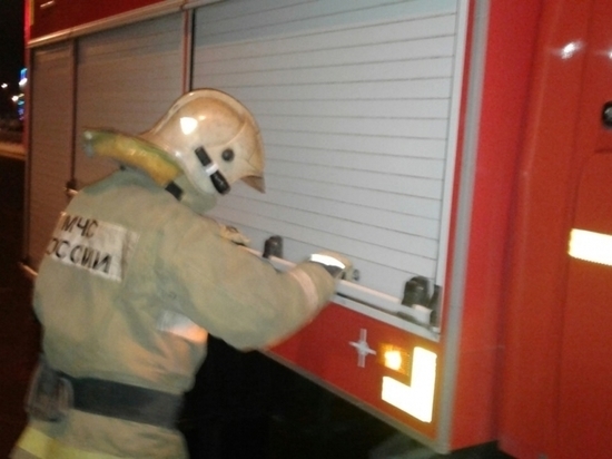 Женщина отравилась дымом во время пожара в Обнинске