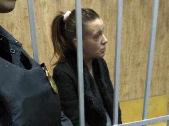 Мать спасенной «девочки-маугли» оправдалась на суде: дочь знает азбуку Мать спасенной «девочки-маугли» оправдалась на суде: дочь знает азбуку