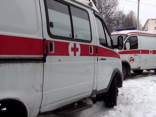 В Тамбове ледяная глыба серьезно травмировала 20-летнюю девушку