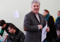 Решение о том, кому передать мандат скончавшегося академика Жореса Алфёрова, коммунисты должны принять до 20 марта
