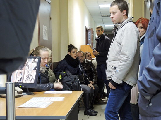 Власти увеличат число россиян за счет мигрантов