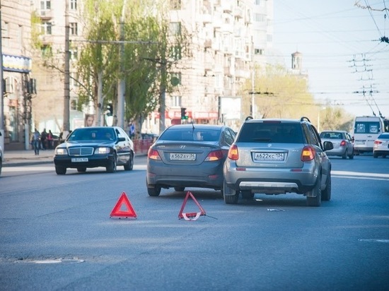 В Волгограде суд дал 4 года участнику ОПГ за автоподставы