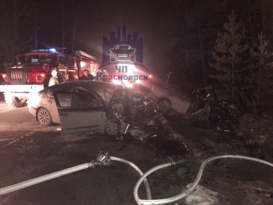 На трассе под Красноярском водитель иномарки погиб в жуткой аварии