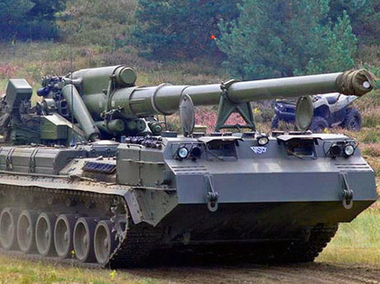 Военные подтвердили опрокидывание на дороге 45-тонной самоходки «Пион» Военные подтвердили опрокидывание на дороге 45-тонной самоходки «Пион»