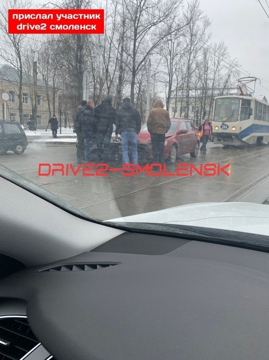 На Фрунзе в Смоленске стали трамваи
