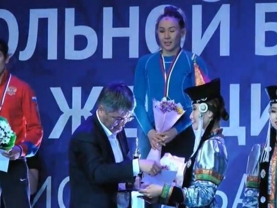 Калмычка Нина Менкенова стала чемпионкой России по вольной борьбе