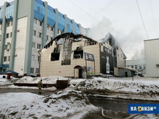 В Чебоксарах огонь уничтожил ночной бар за МТВ-центром