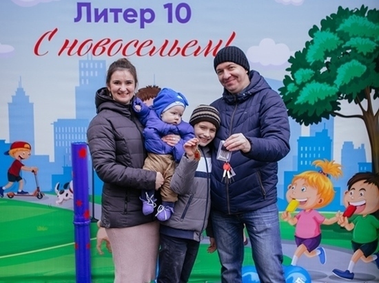 Обманутые дольщики Ростова начали получать квартиры в микрорайоне «Красный Аксай»