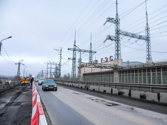 На мосту через Волжскую ГЭС начался ремонт