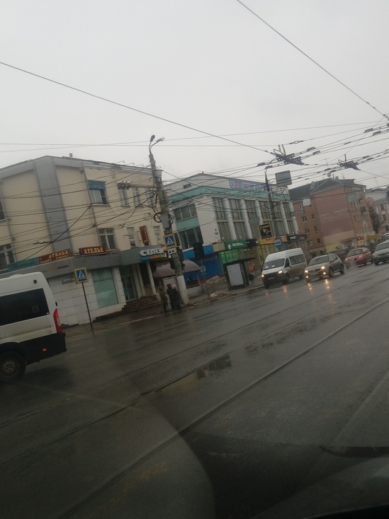 На перекрестке в центре Твери не работают светофоры
