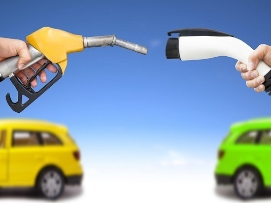 Владельцев автомобилей призывают отказаться от бензина