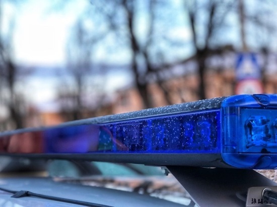 Сонный водитель врезался в отбойник на трассе в Тверской области
